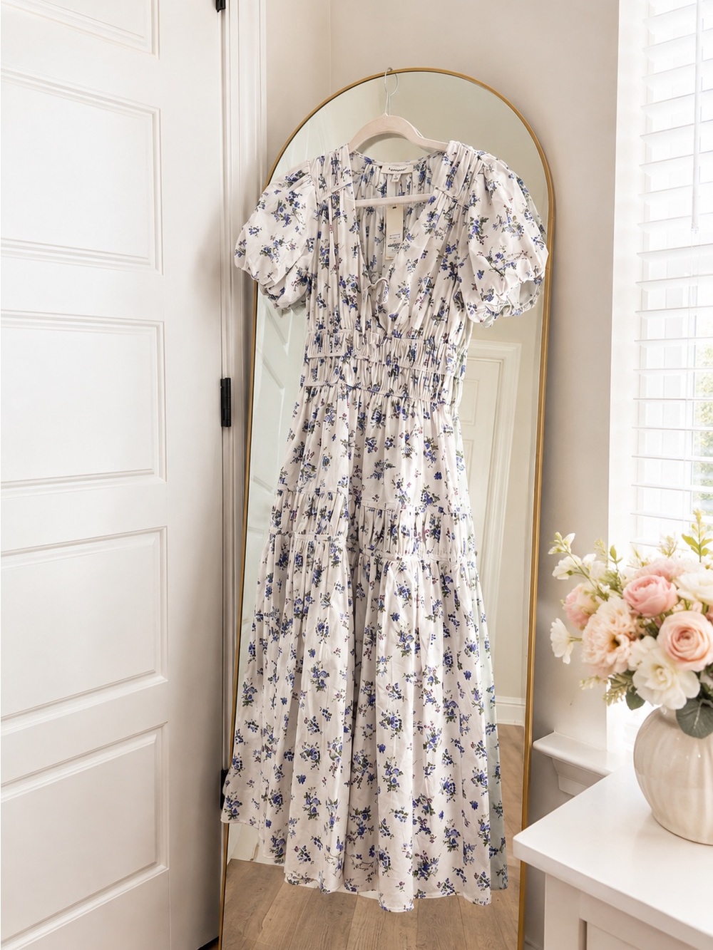 Floral Puff-Sleeve Floral Maxi Dress in White/Cream and Blue